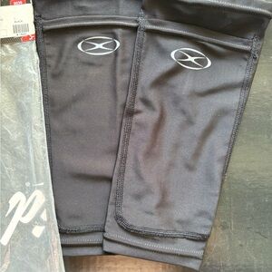 Xara Soccer Compression Sleeves for Shin Guards - Sz L